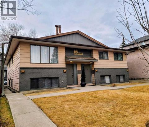1933 25 Street SW Calgary AB T3E1W8