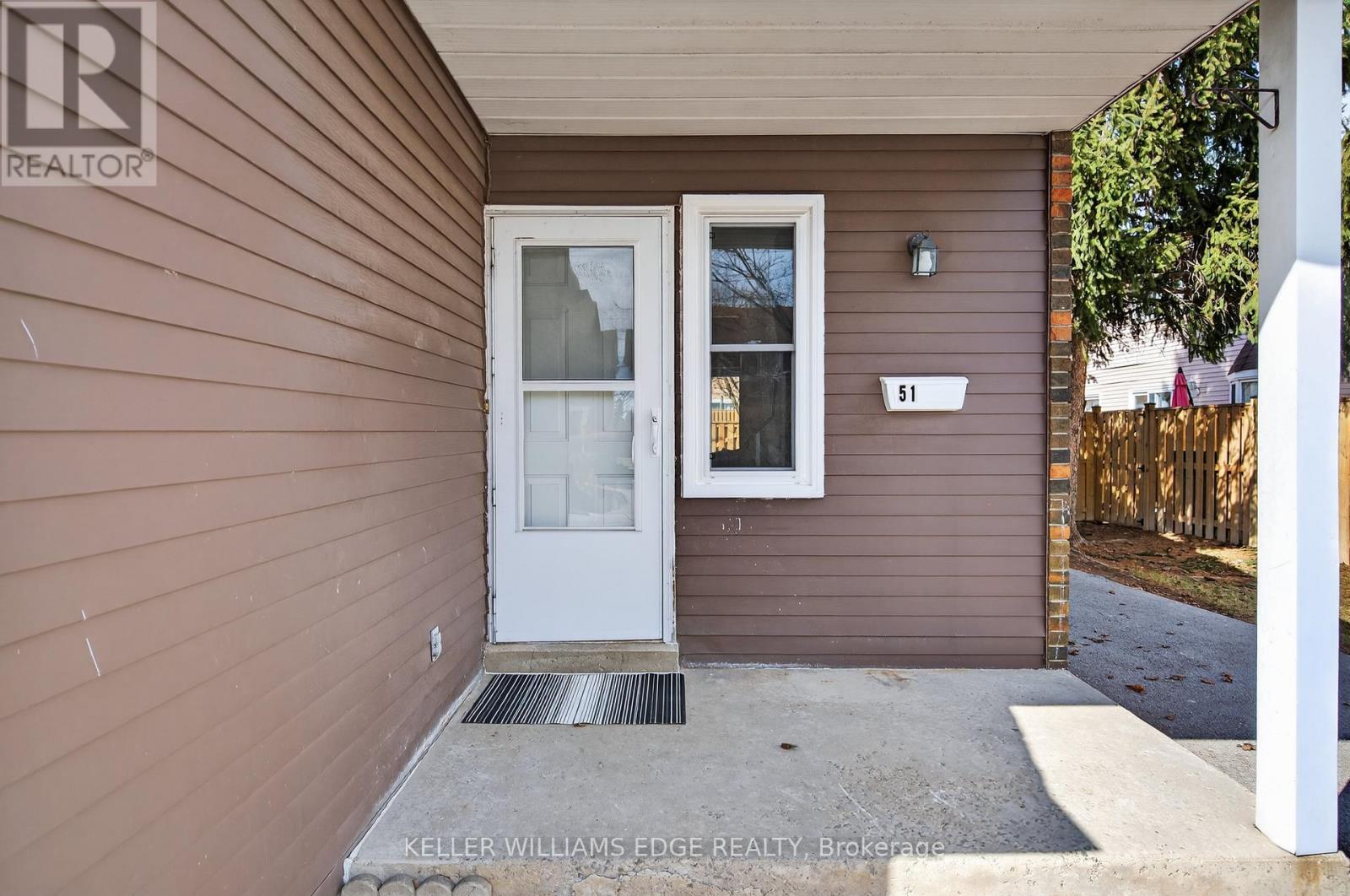 51 - 2185 FAIRCHILD BOULEVARD