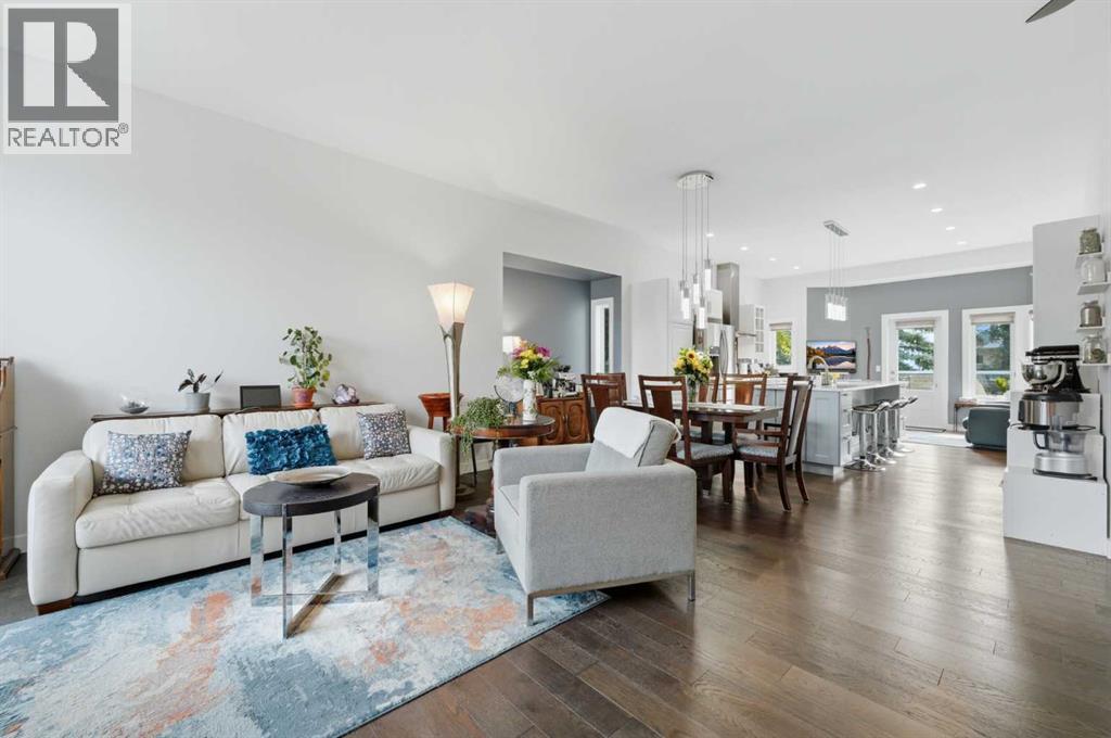 427 Douglas Ridge Mews SE