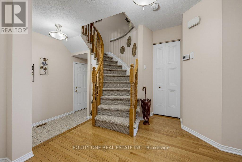 325 APPLECROSS CRESCENT
