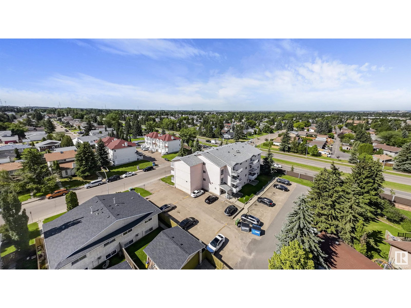 #401 4924 19 AV NW