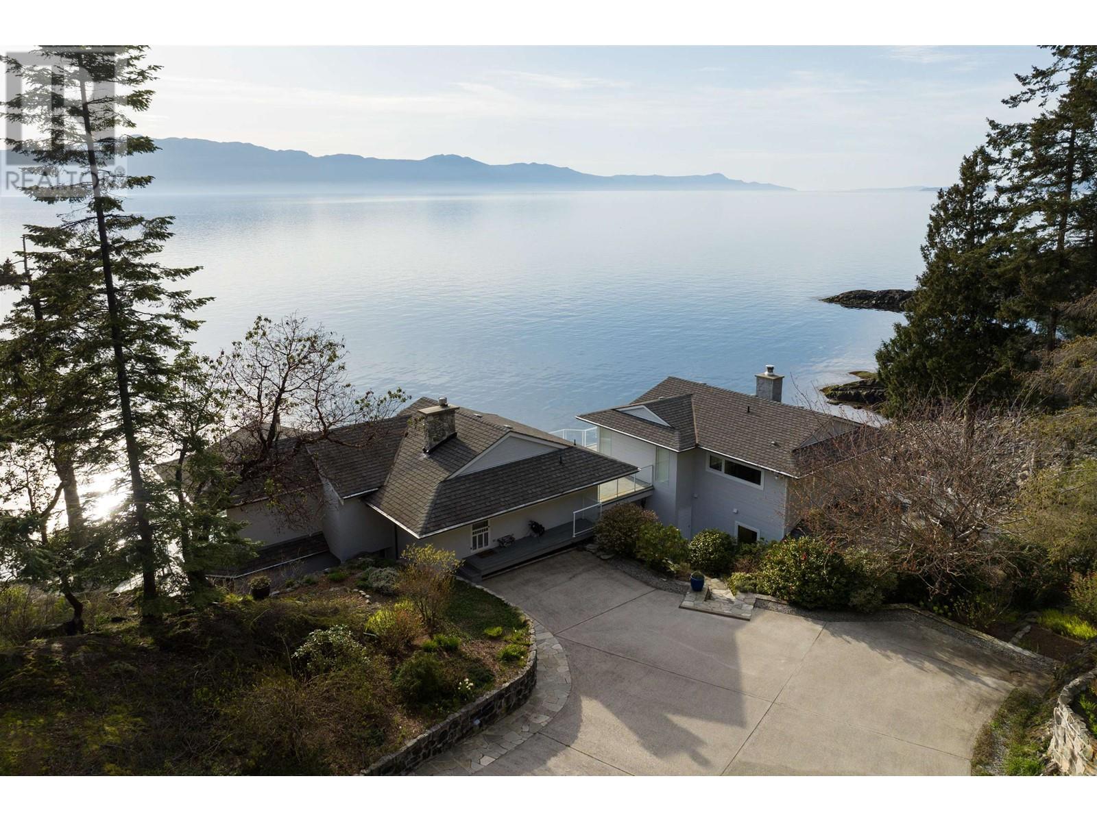 11113 SUNSHINE COAST HIGHWAY