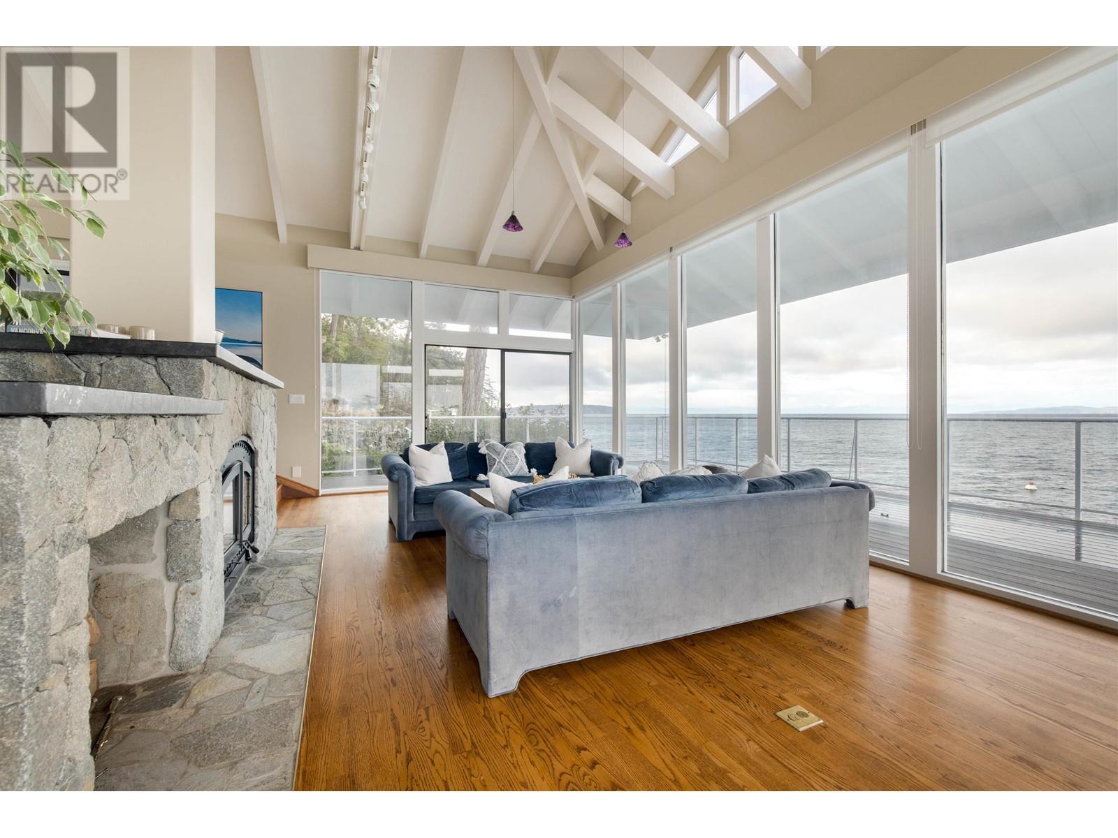 11113 SUNSHINE COAST HIGHWAY