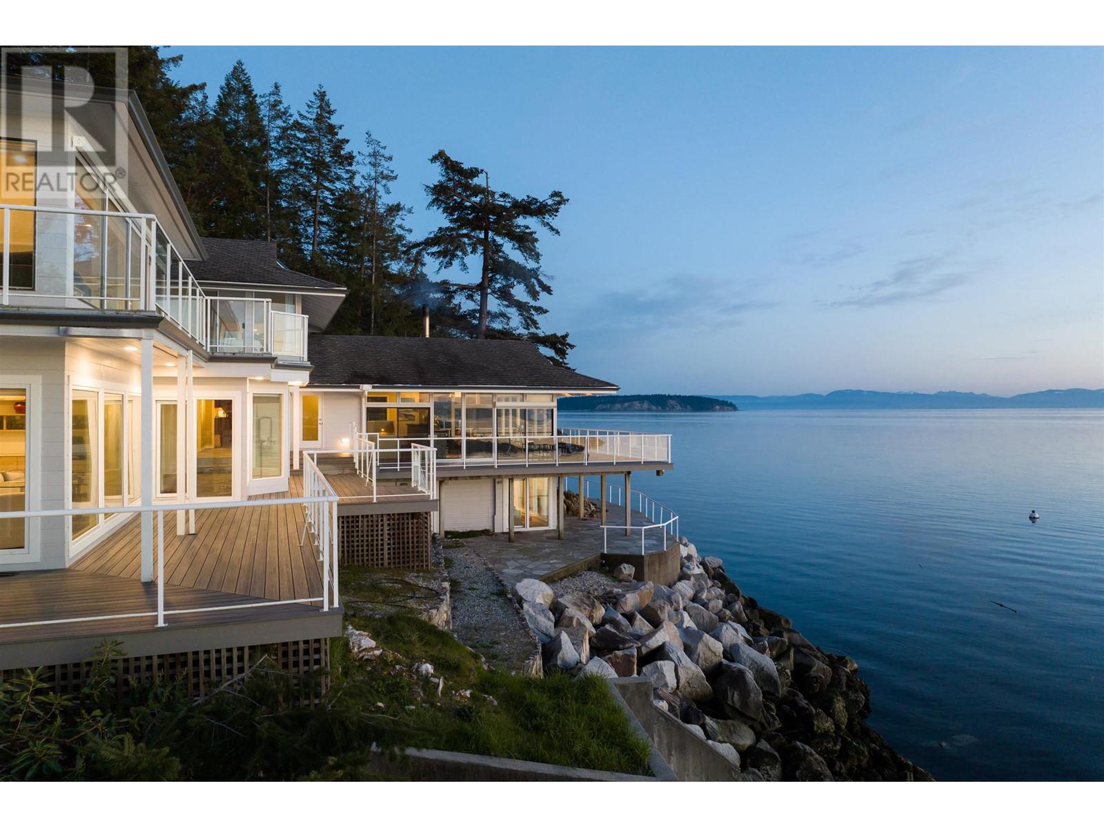 11113 SUNSHINE COAST HIGHWAY