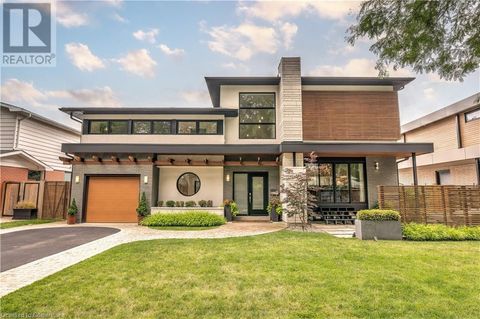 3362 GUILDWOOD Drive Burlington ON L7N1L5