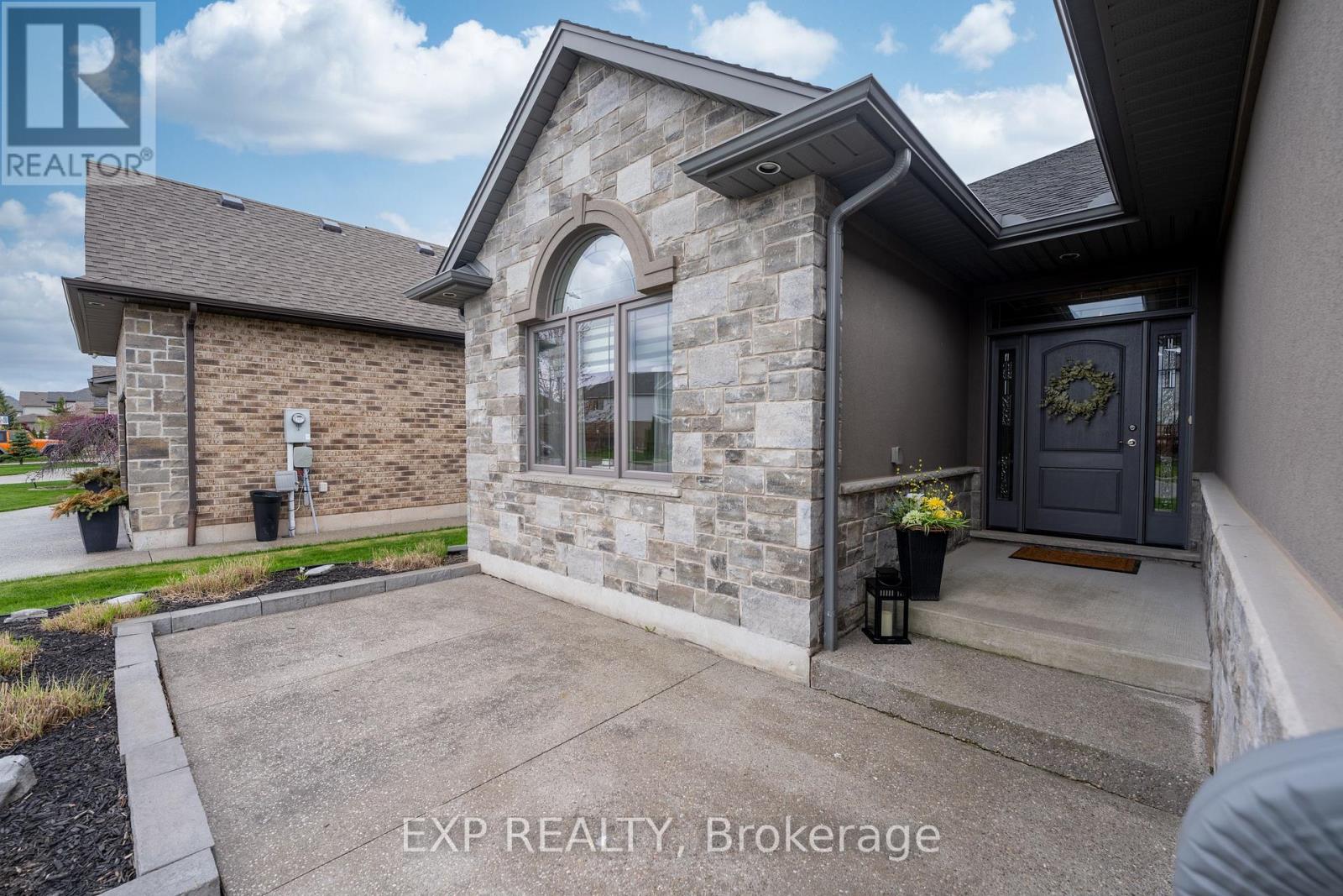 8736 ANGIE DRIVE