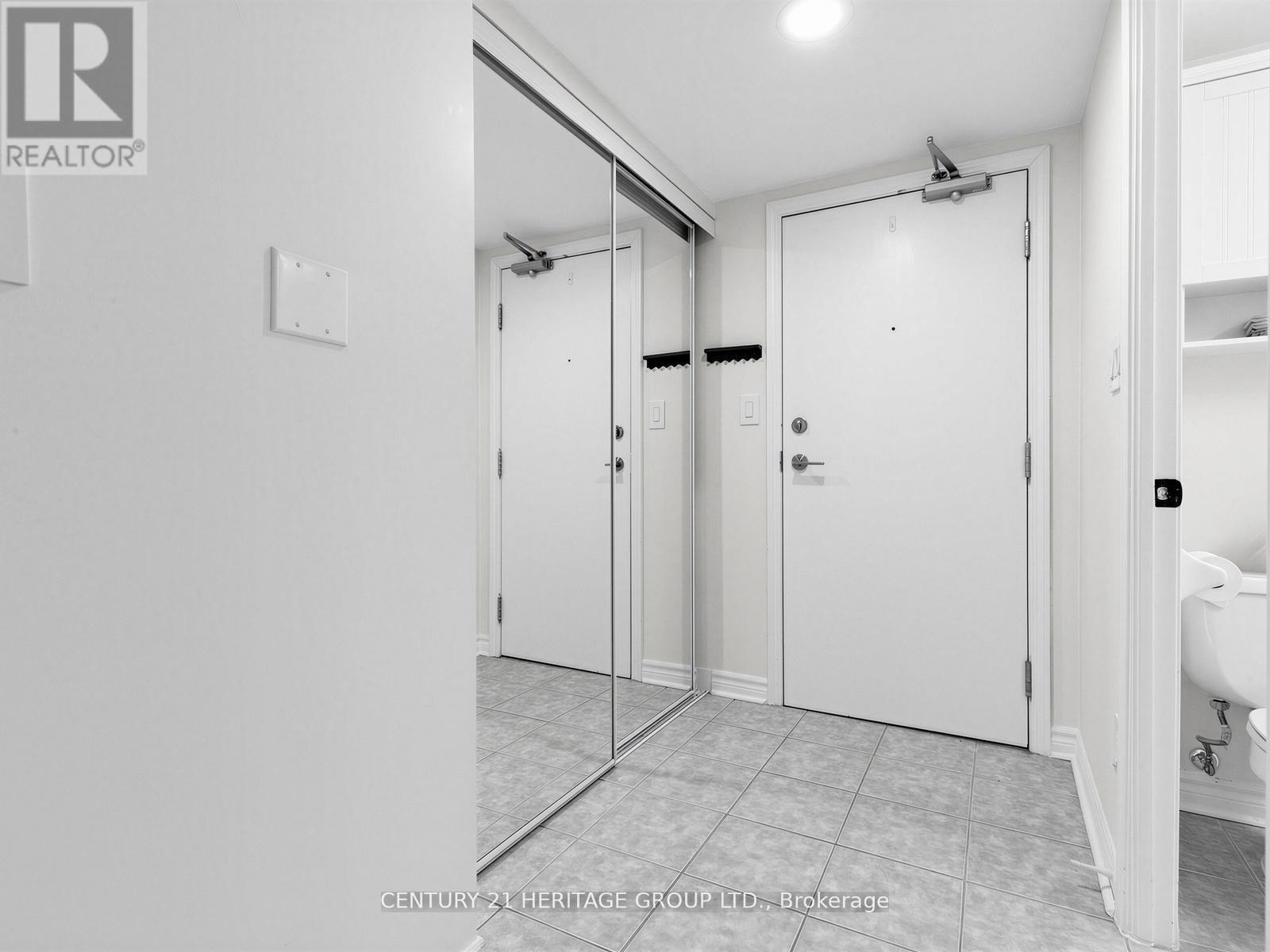 703 - 8 REAN DRIVE