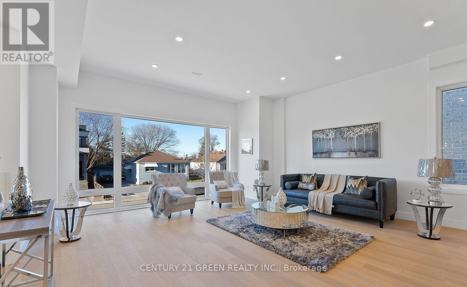 67 BEXHILL AVENUE
