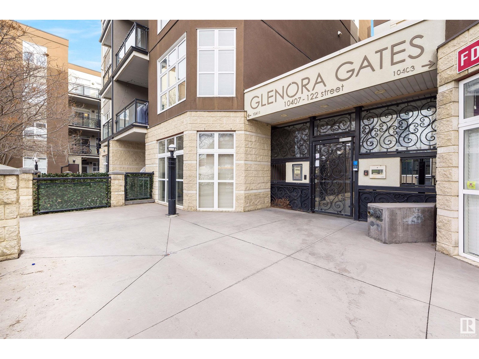#129 10407 122 ST NW