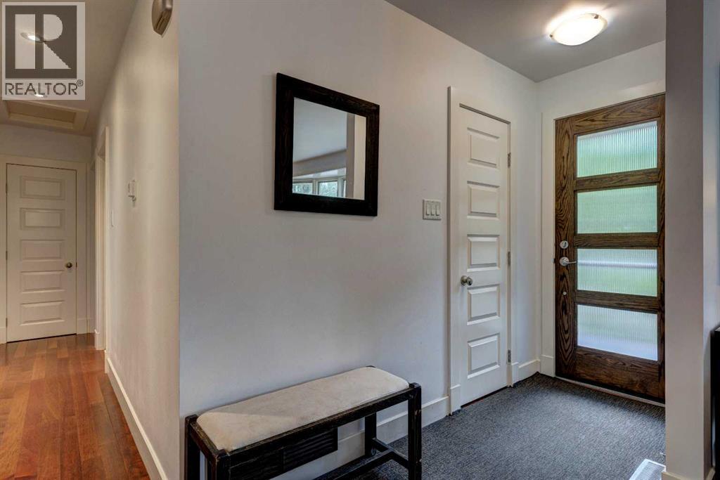 82 Gladys Ridge Road SW