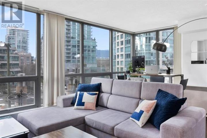 203 588 BROUGHTON STREET