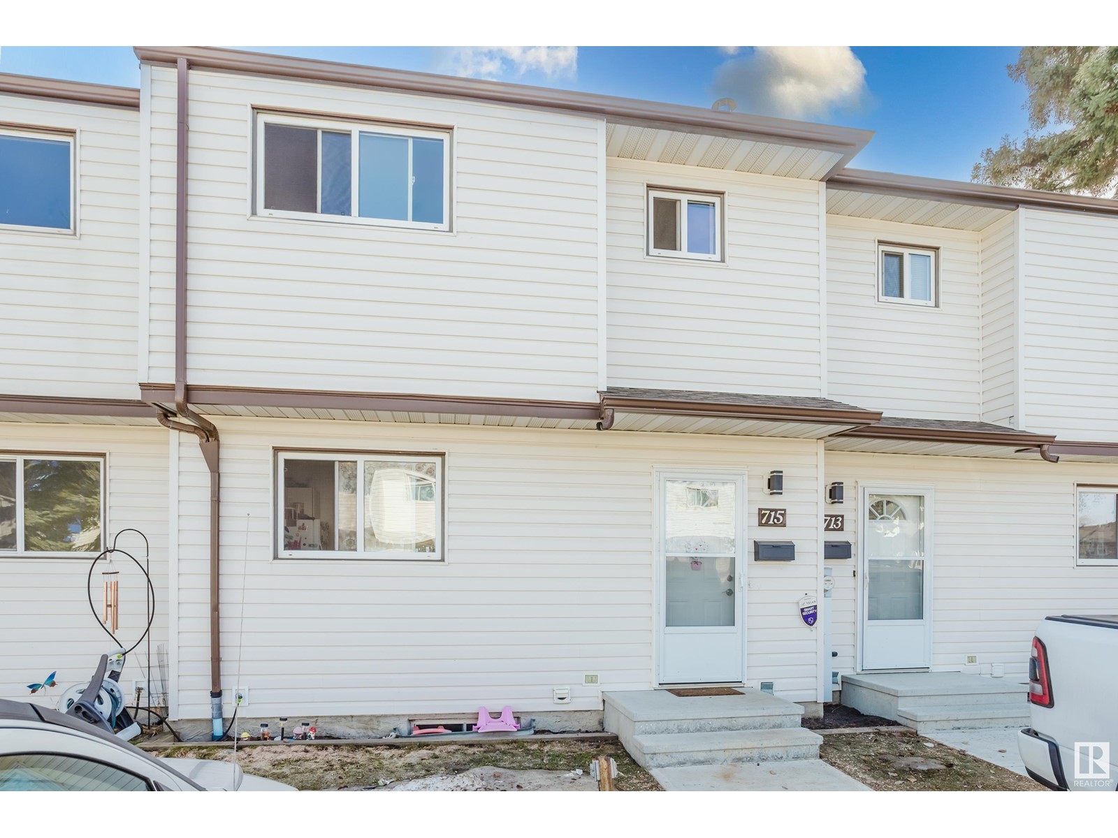 715 CLAREVIEW RD NW