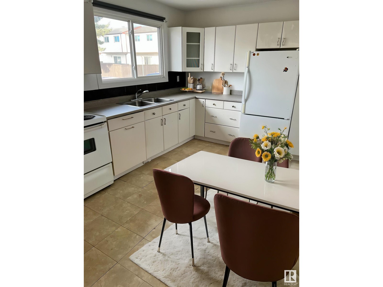 715 CLAREVIEW RD NW