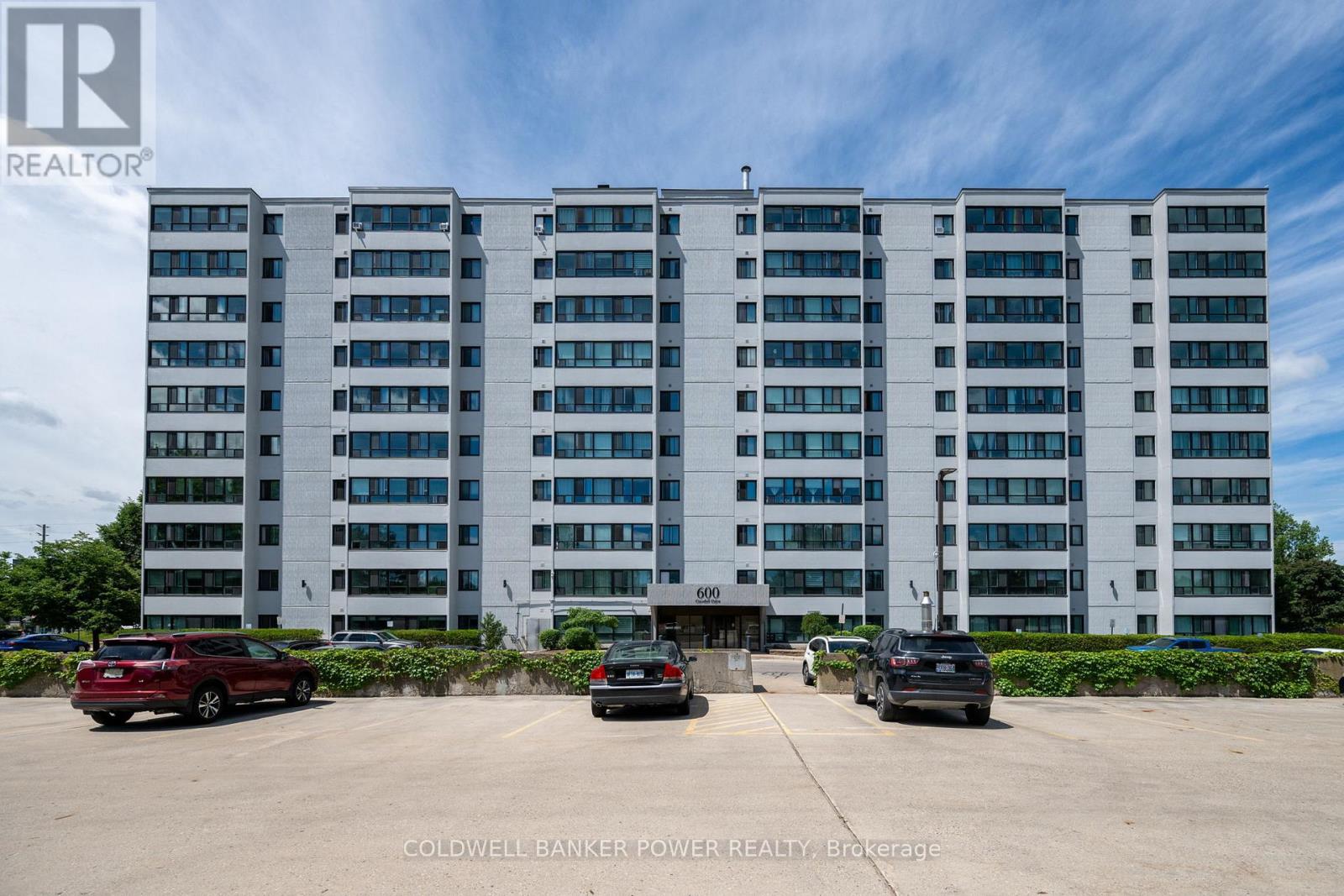 Photo 1 of 18 — 704 - 600 GRENFELL DRIVE Unit 704, London North (North C), ON N5X2R8