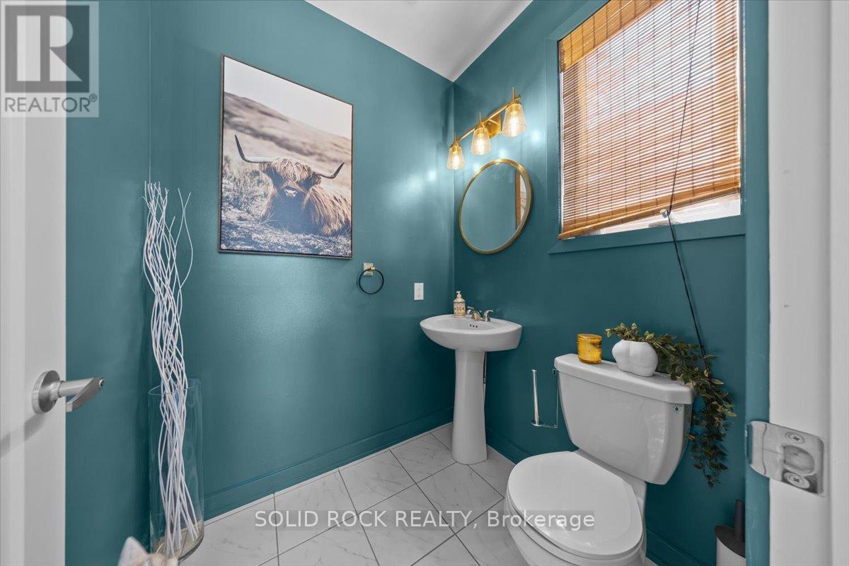 255 TRAILSEDGE WAY