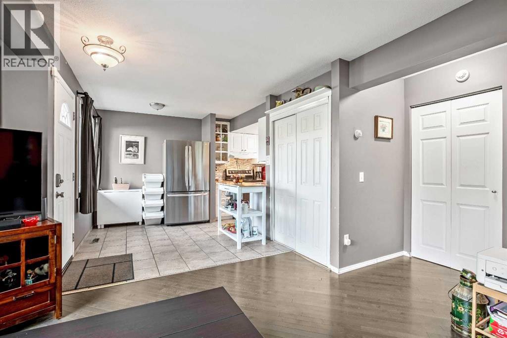 2, 1055 72 Avenue NW