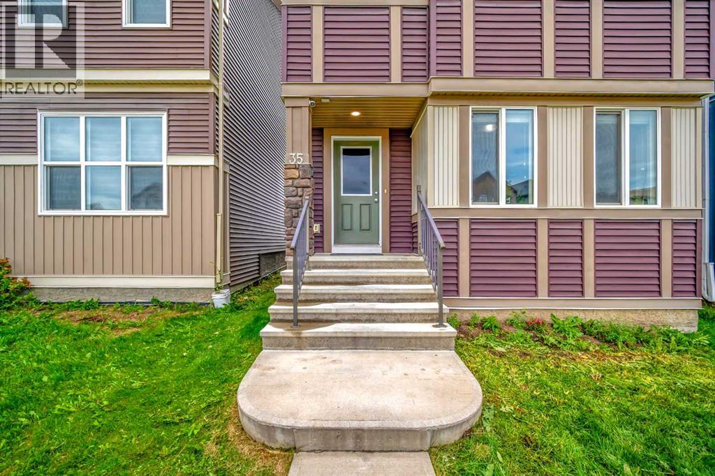 35 Savanna Parade NE