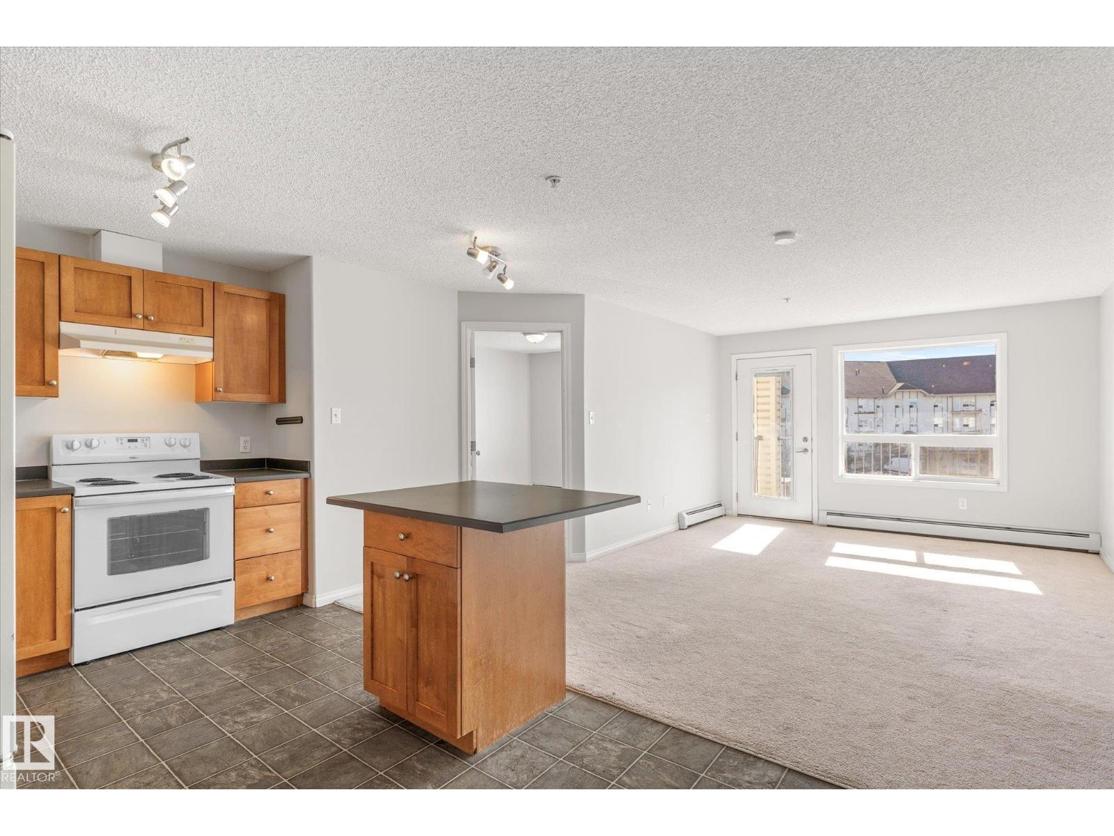 #1302 330 CLAREVIEW STATION DR NW