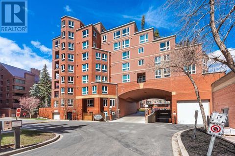 8402, 400 Eau Claire Avenue SW Calgary AB T2P4X2