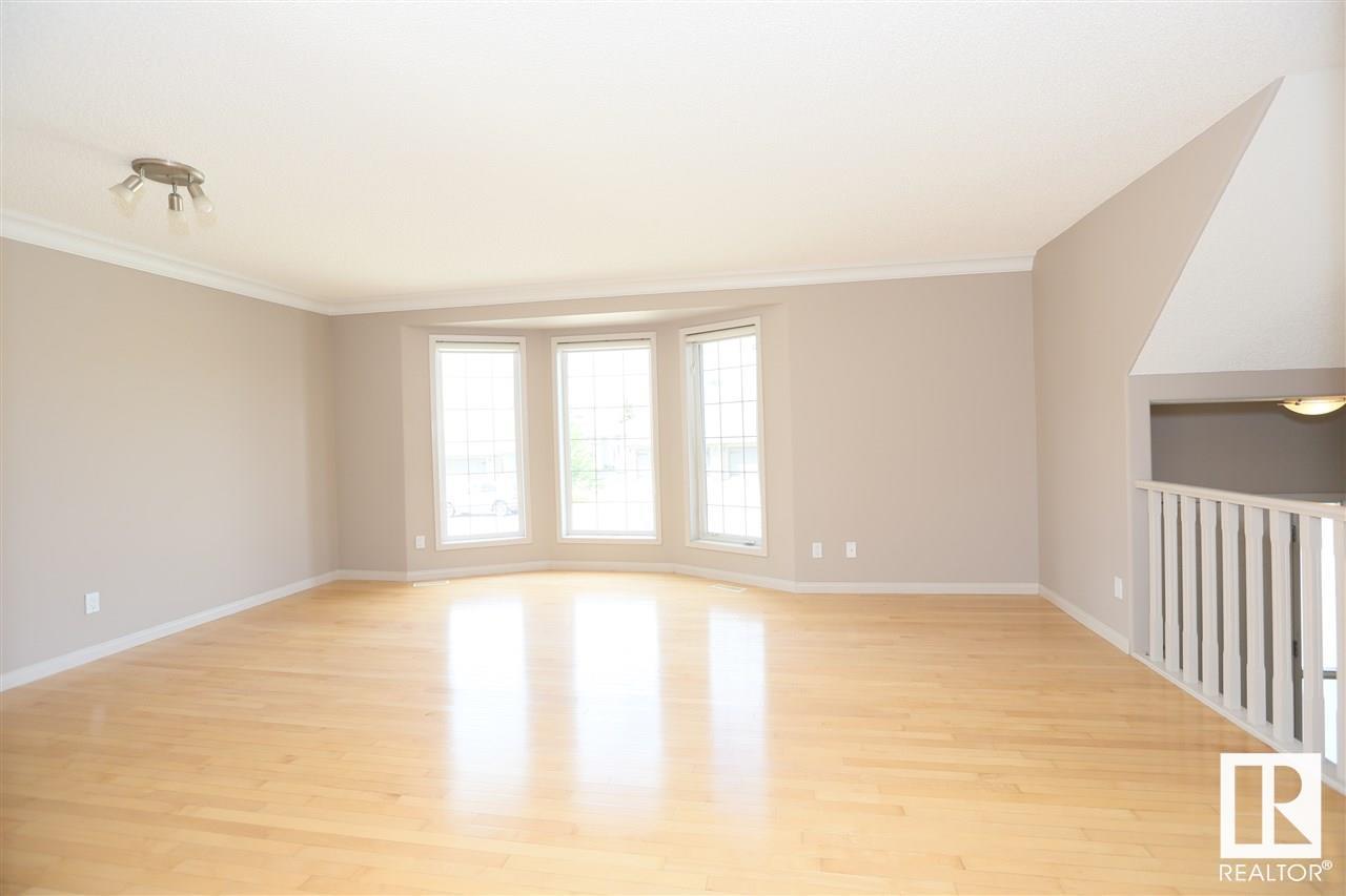10903 8 AV SW