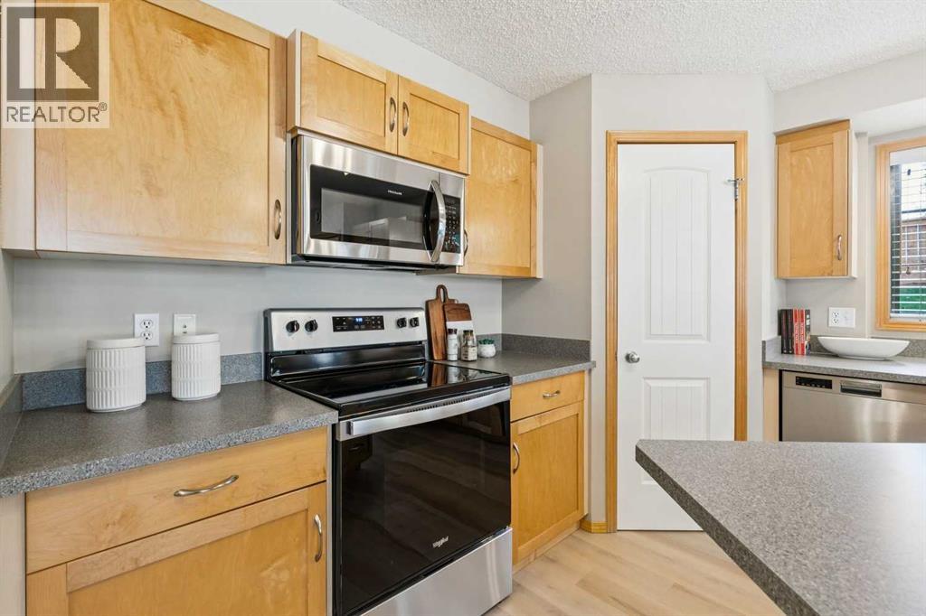 106, 7 Everridge Square SW