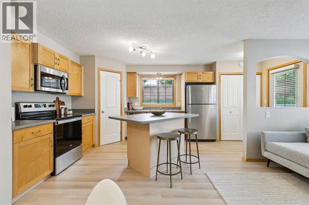 106, 7 Everridge Square SW