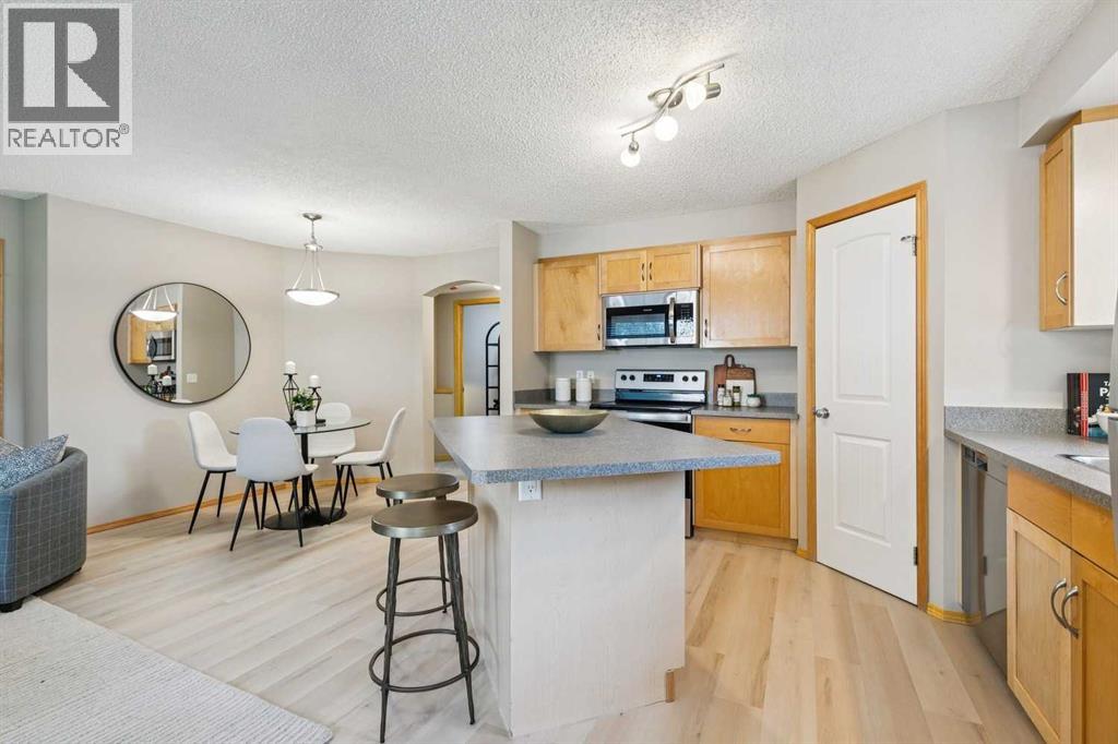 106, 7 Everridge Square SW