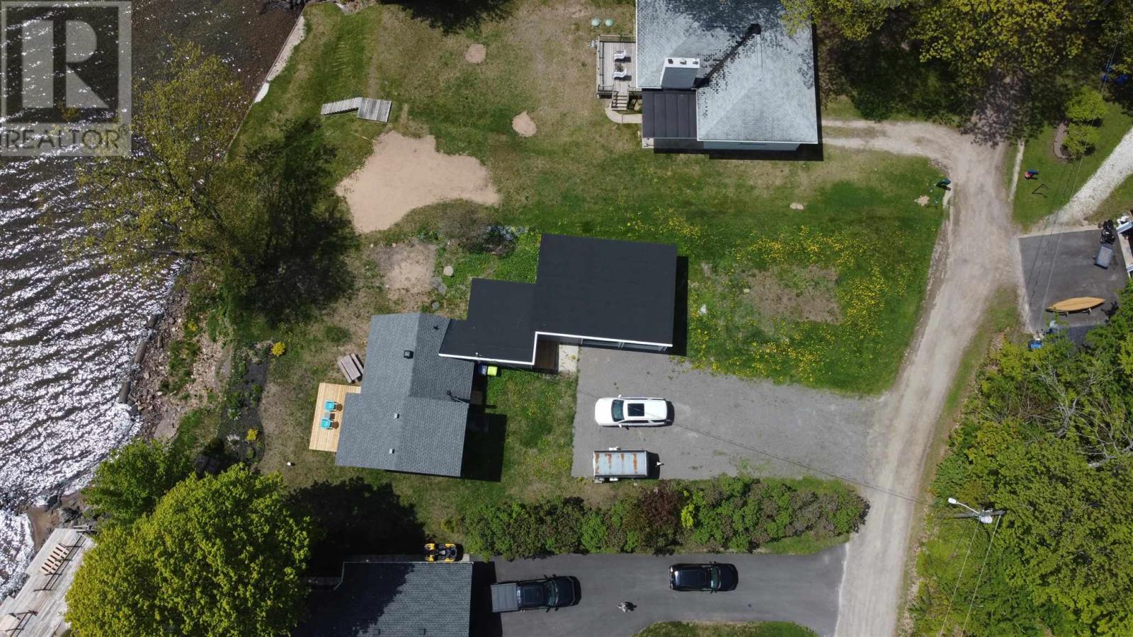 44 Pinder DR
