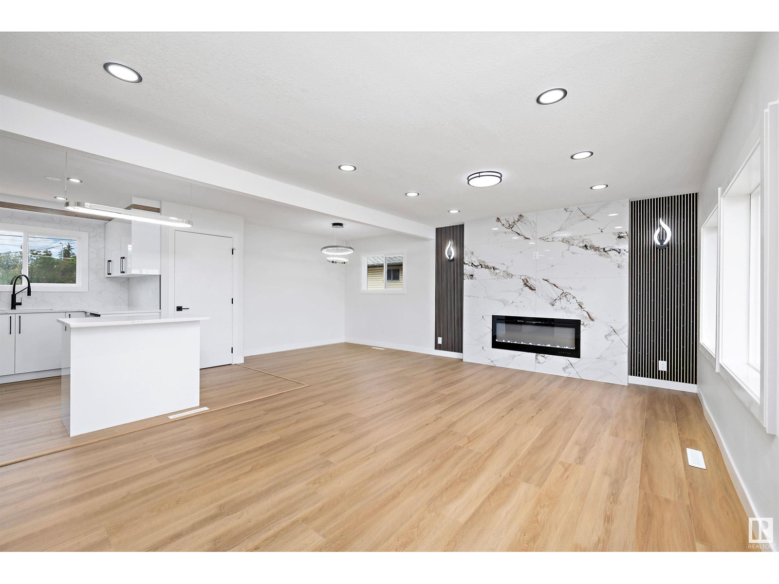 13628 139 ST NW