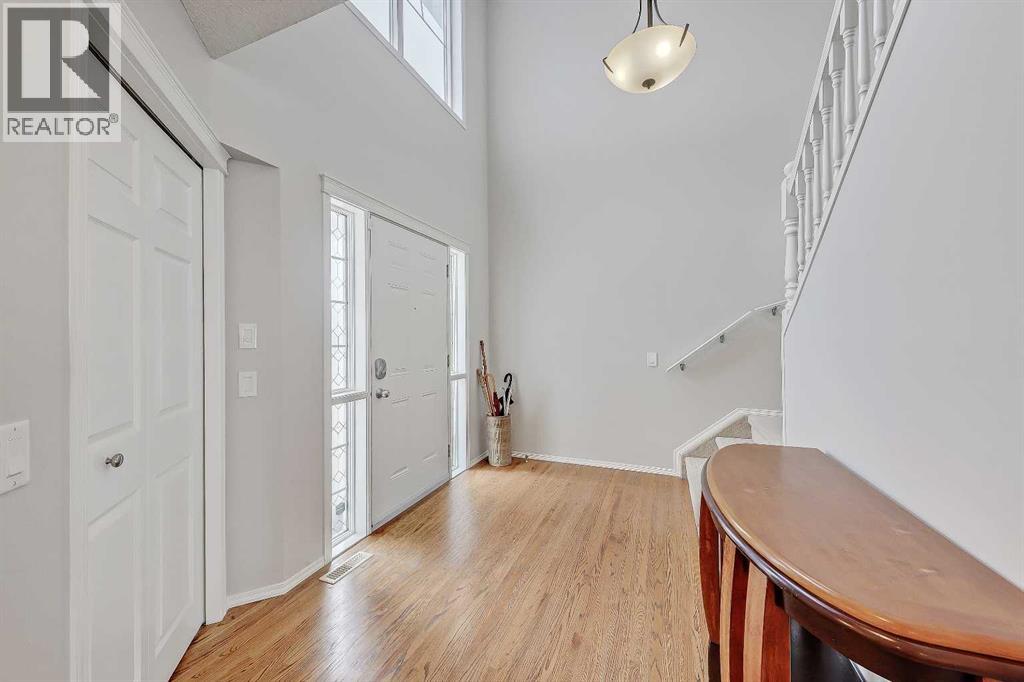 36 Mt Selkirk Close SE