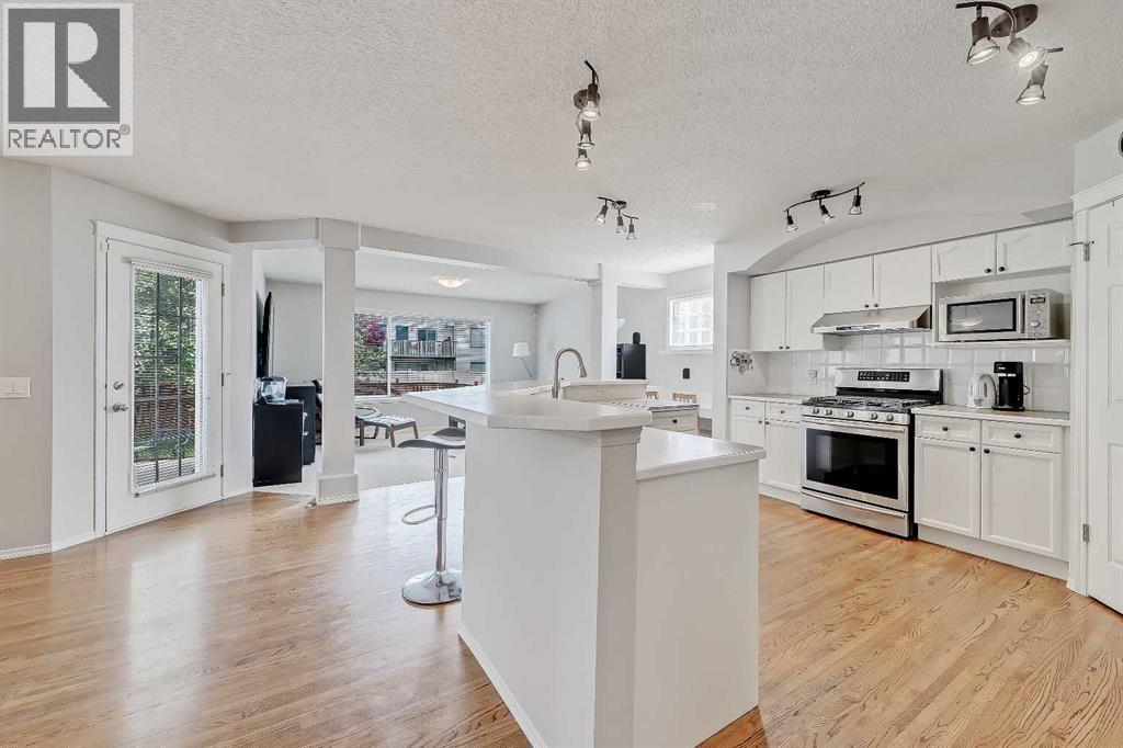 36 Mt Selkirk Close SE