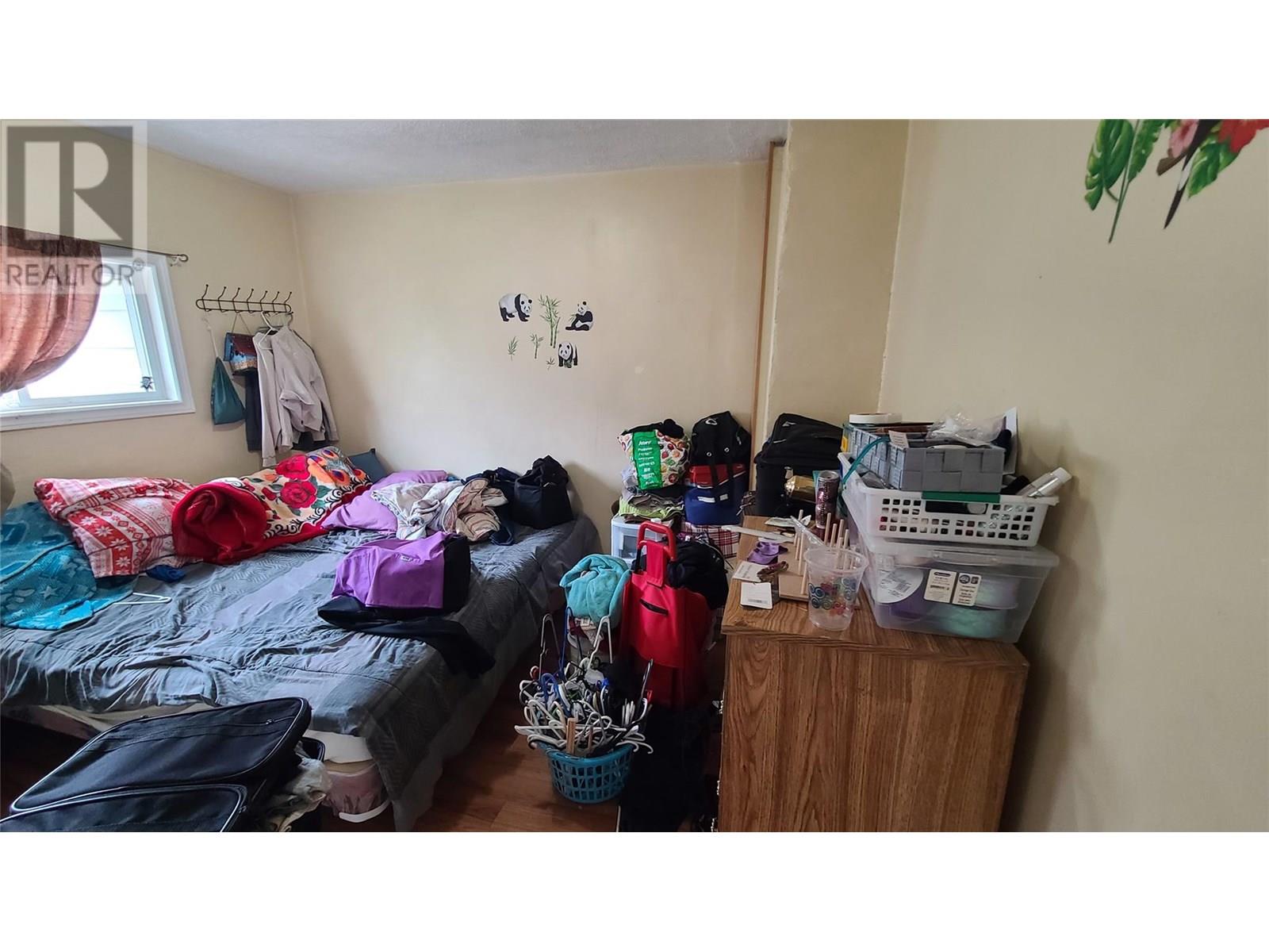 6348 Kootenay Street Street