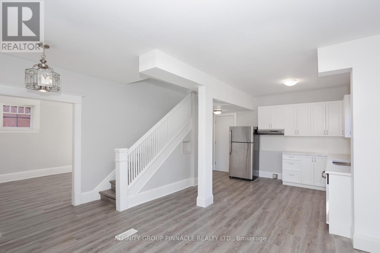 649 CHARLOTTE STREET