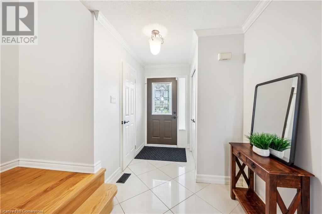 317 BUSHVIEW Crescent