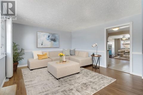 2617 43 Street SE Calgary AB T2B1H6
