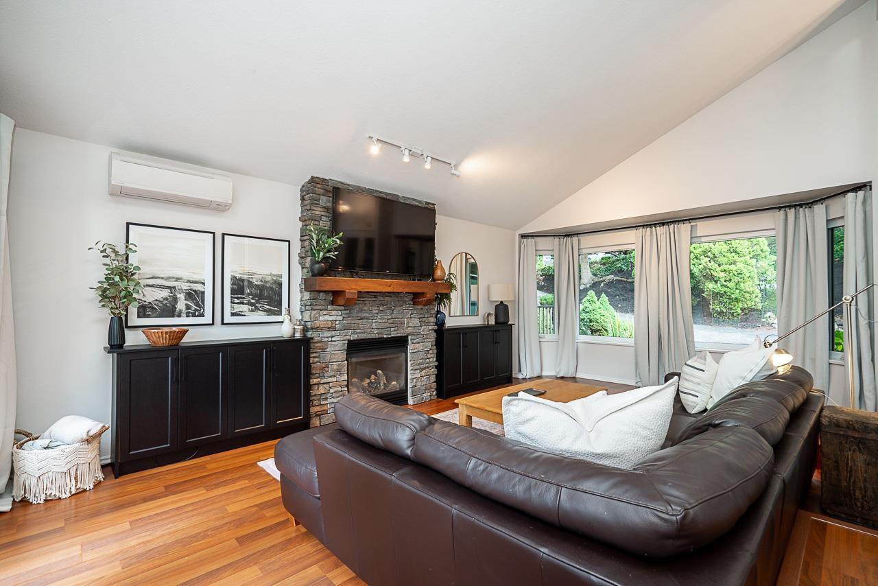 2724 ST. MORITZ WAY