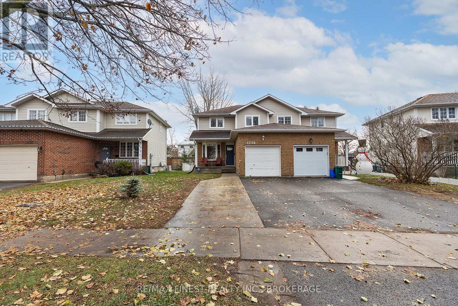 1236 BRACKENWOOD CRESCENT