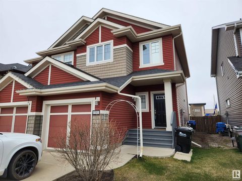 7590 Ellesmere WY Sherwood Park AB T8H0P7
