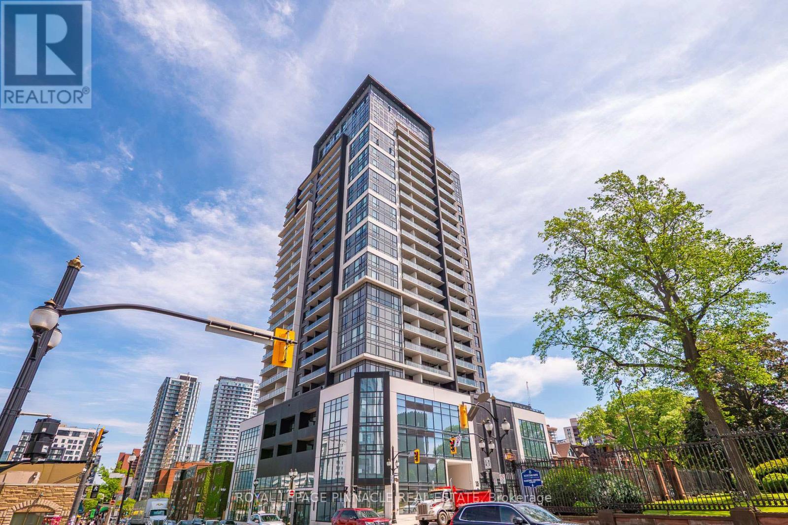 2303 - 15 QUEEN STREET S