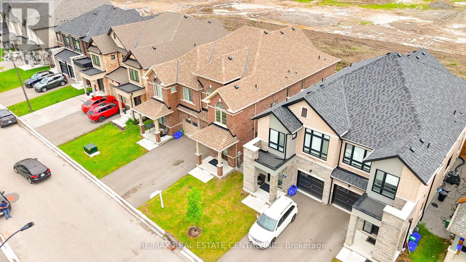 34 PETER HOGG COURT