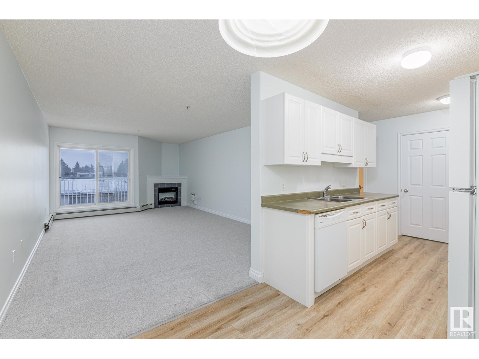 #303 11446 40 AV NW