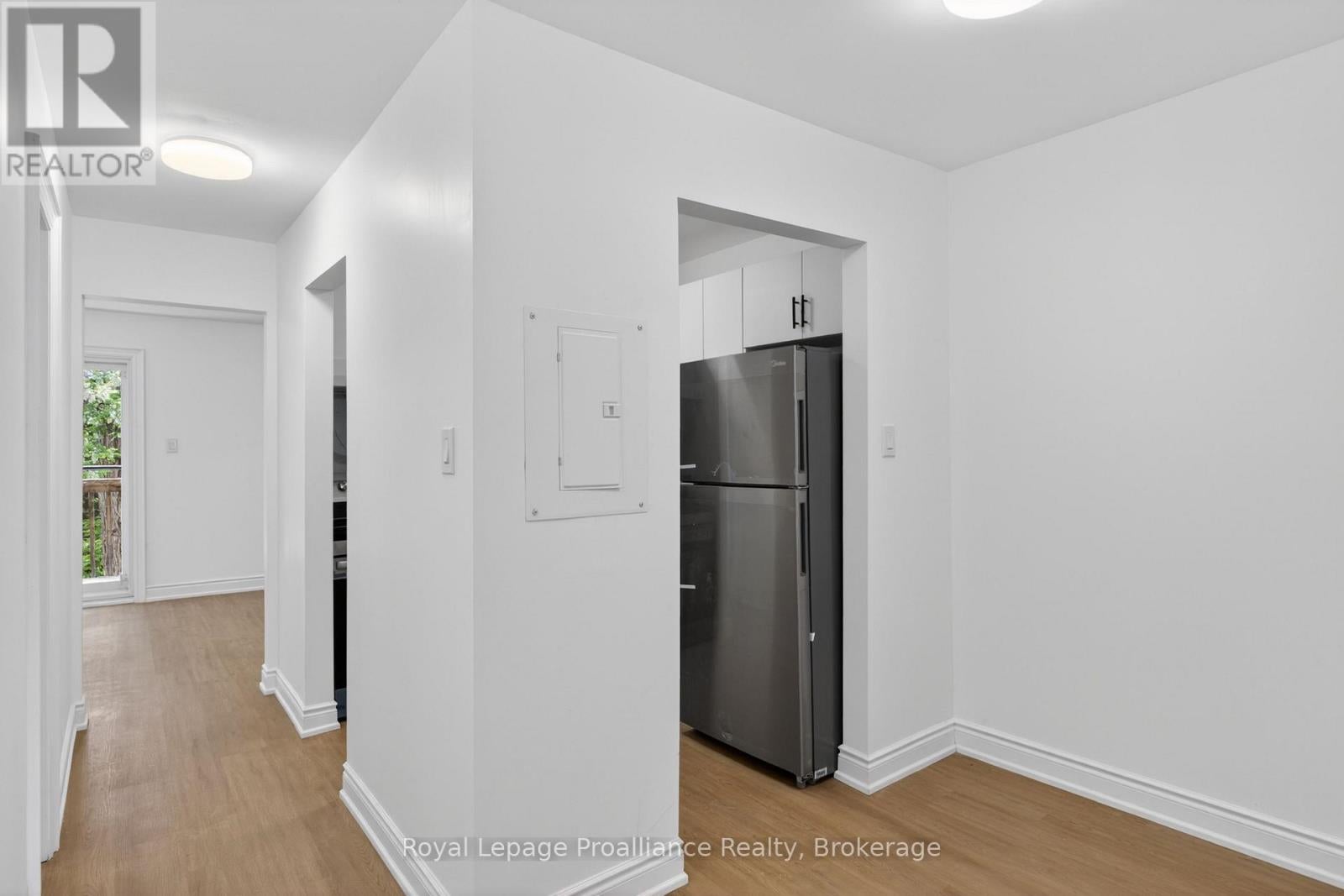 #2 - 171 HAZLITT STREET