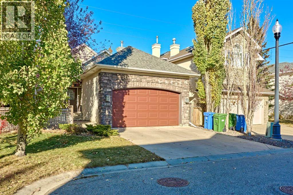 250 Strathridge Place SW