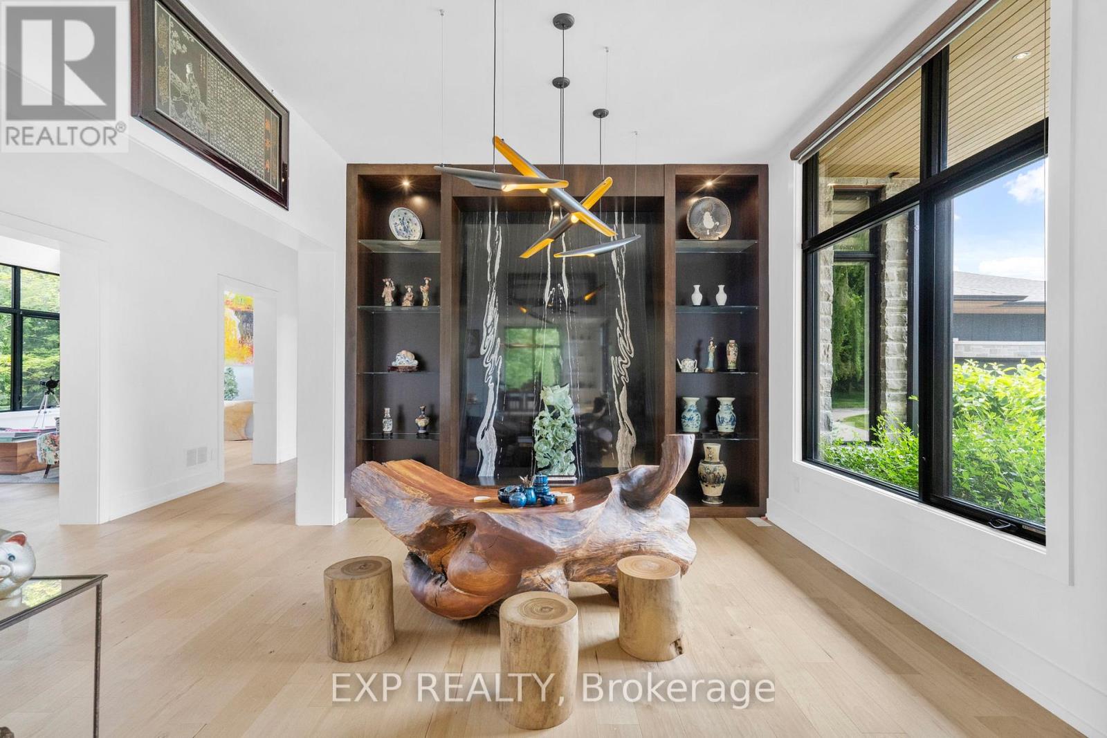 8 CACHET PARKWAY