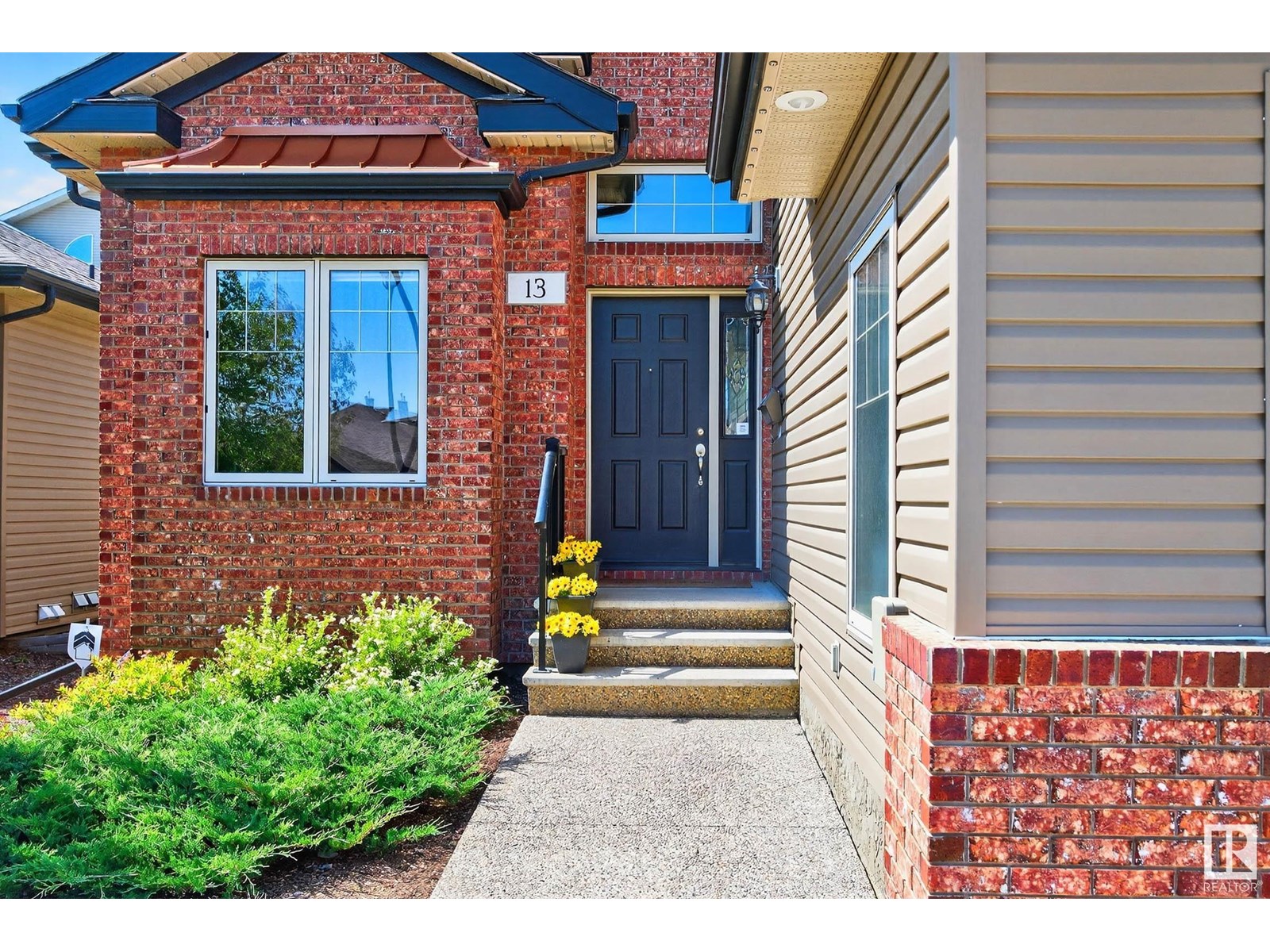 13 OAKCREST TC