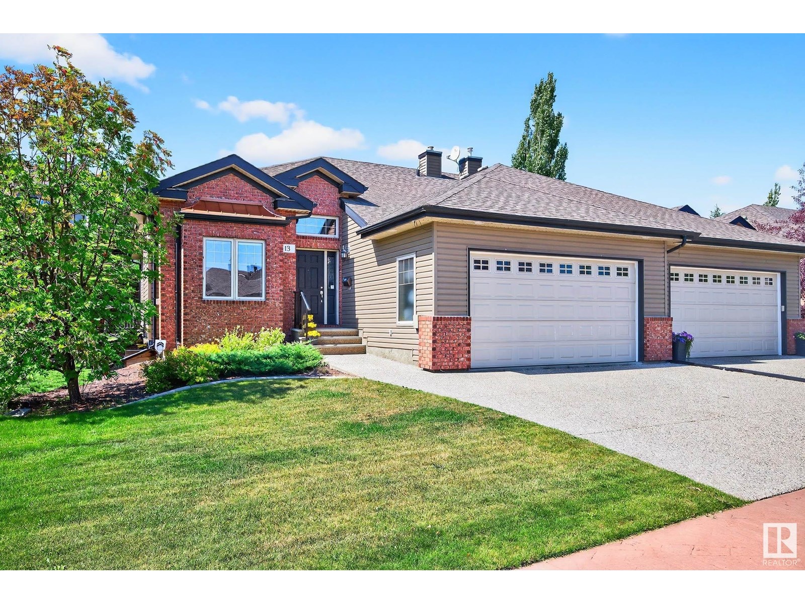 13 OAKCREST TC
