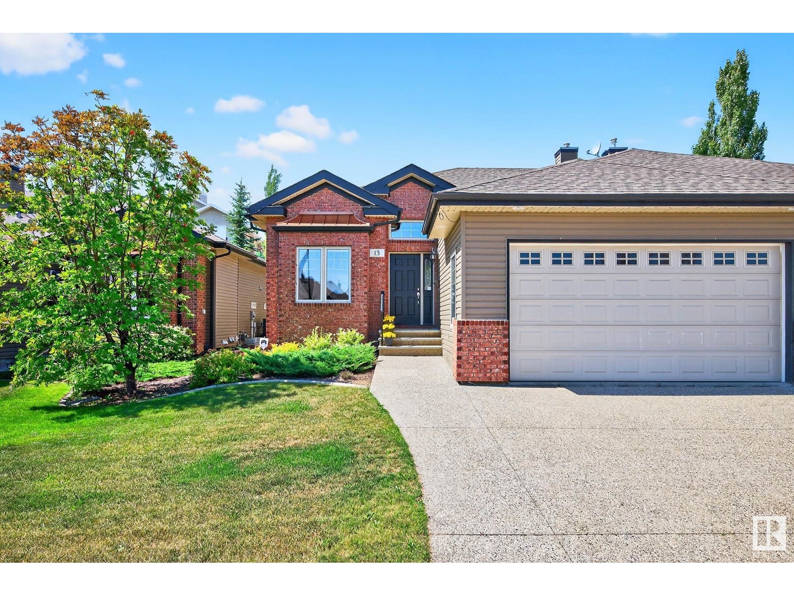 13 OAKCREST TC