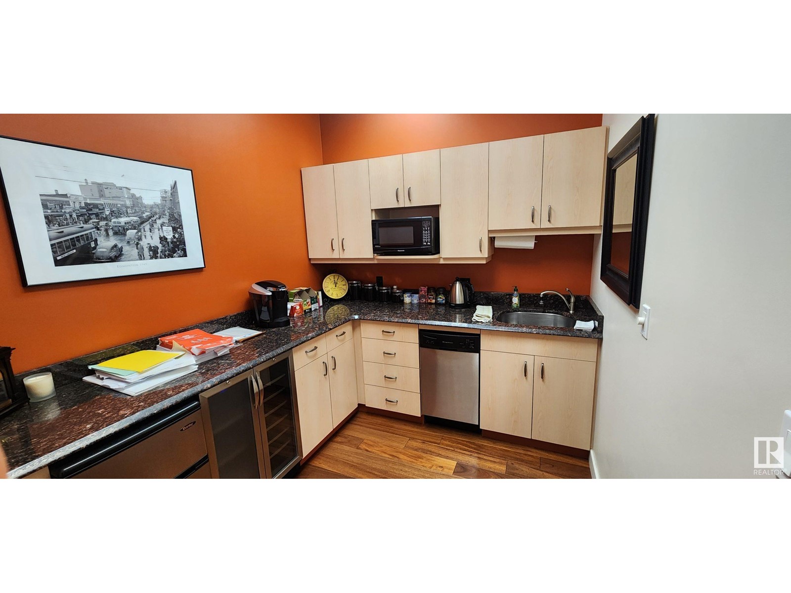 #33 6726 75 ST NW