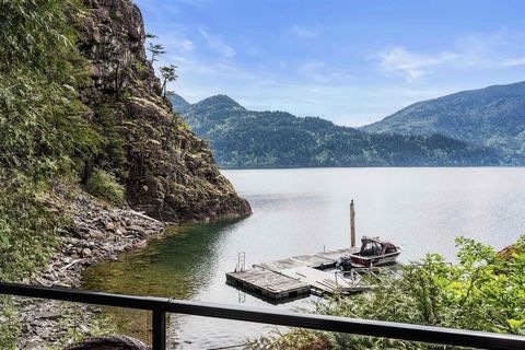 322 ECHO ISLAND|Harrison Lake Harrison Hot Springs BC V0M1K0
