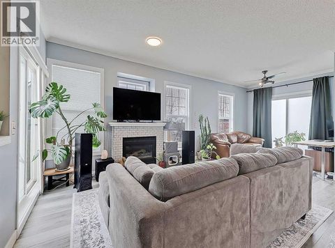 104 Prestwick Gardens SE Calgary AB T2Z3V4